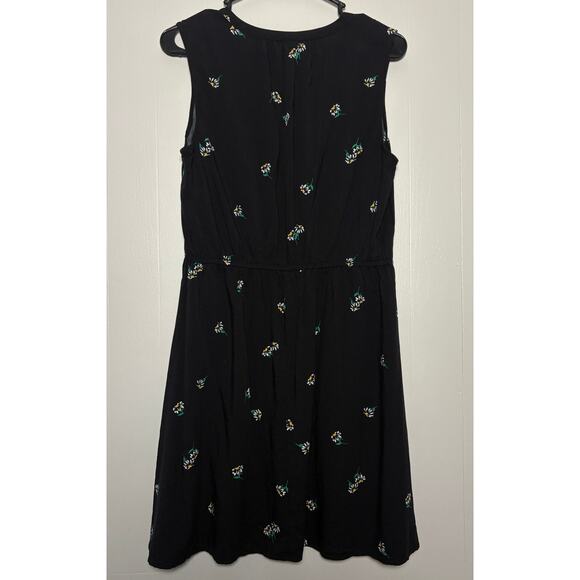 Old Navy Large Black Knee Length Elastic Waist Defined Sleeveless Daisy Dress - Picture 2 of 4